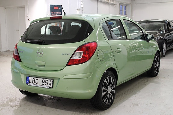 Opel Corsa 13 of 13