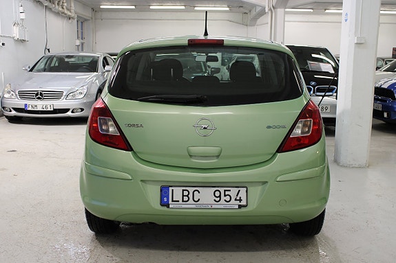 Opel Corsa 12 of 13