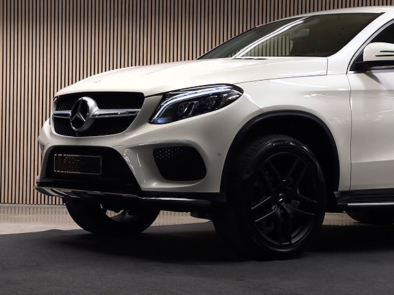 Mercedes-Benz GLE350 d 3 of 5