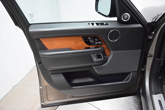 Land Rover Range Rover 20 of 29