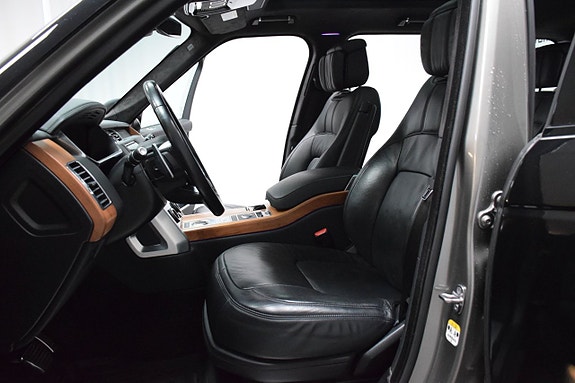 Land Rover Range Rover 2 of 5
