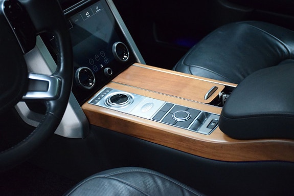 Land Rover Range Rover 21 of 29