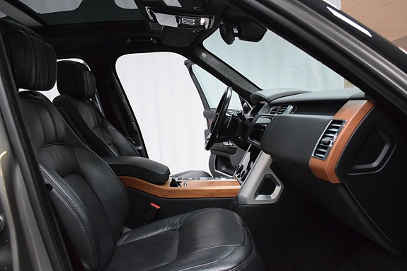 Land Rover Range Rover 24 of 29