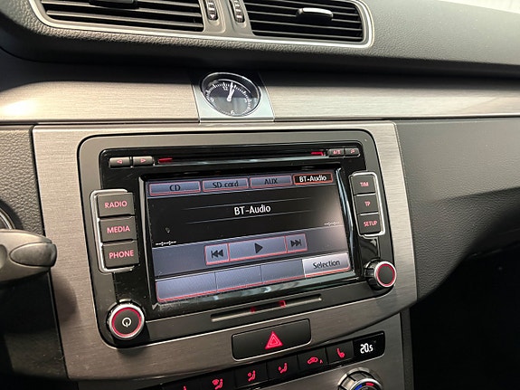 Volkswagen Passat 15 of 21