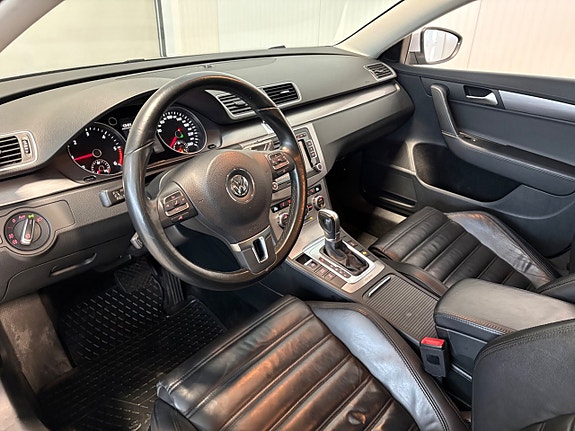 Volkswagen Passat 7 of 21