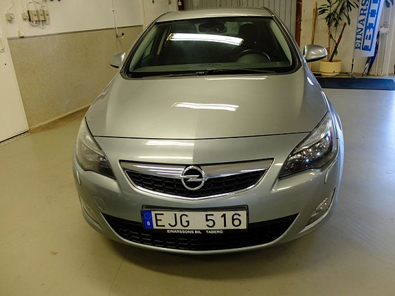 Opel Astra 2 of 5