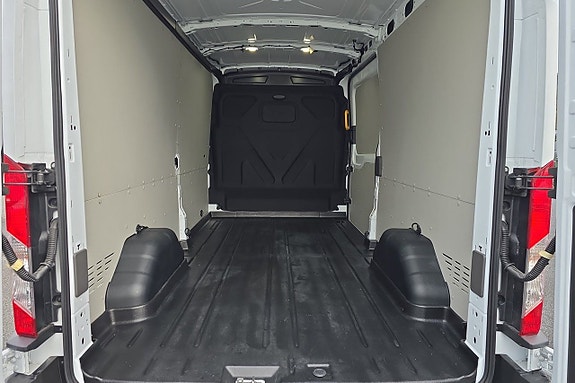 Ford Transit 5 of 5