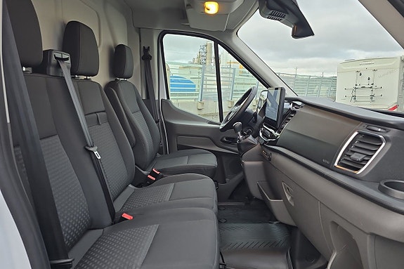 Ford Transit 8 of 27