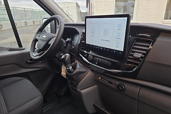 Ford Transit 9 of 27