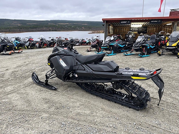 Ski-Doo Backcountry Adrenaline 600R E-Tec -26 4 of 5