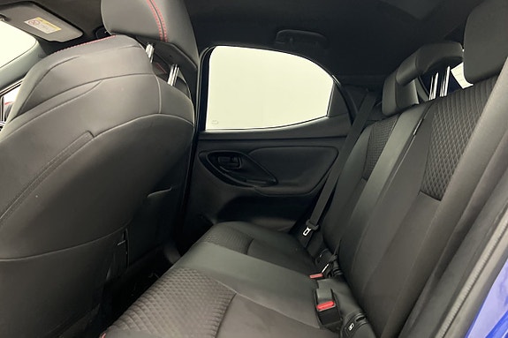 Toyota Yaris 13 of 28