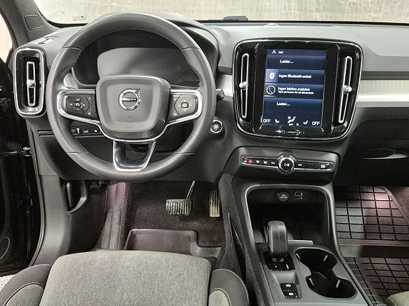 Volvo XC40 6 of 11