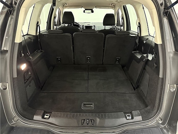 Ford Galaxy 12 of 15