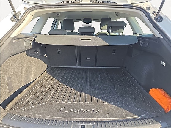 Seat Leon 9 of 17
