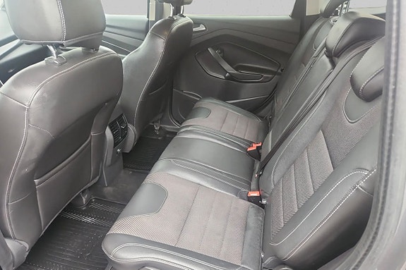 Ford Kuga 9 of 14