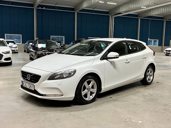 Volvo V40 7 of 17
