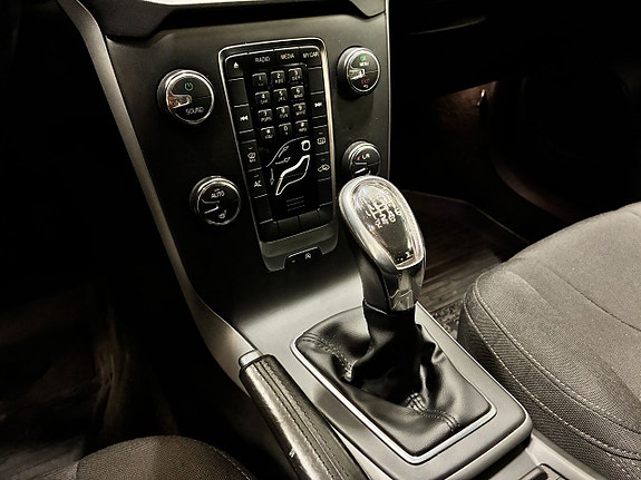 Volvo V40 16 of 17