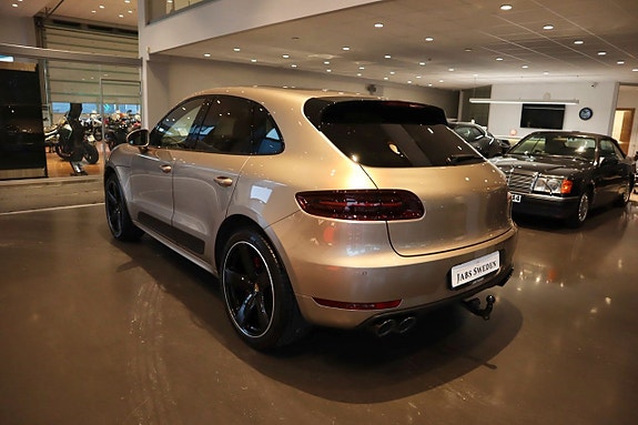Porsche Macan GTS 3 of 5