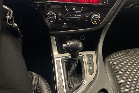Kia Optima 10 of 15