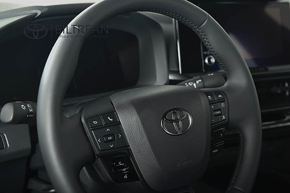 Toyota C-HR 7 of 13