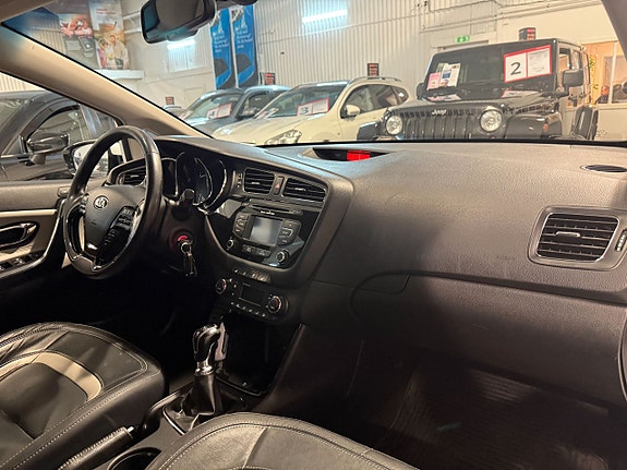 Kia Ceed 14 of 16