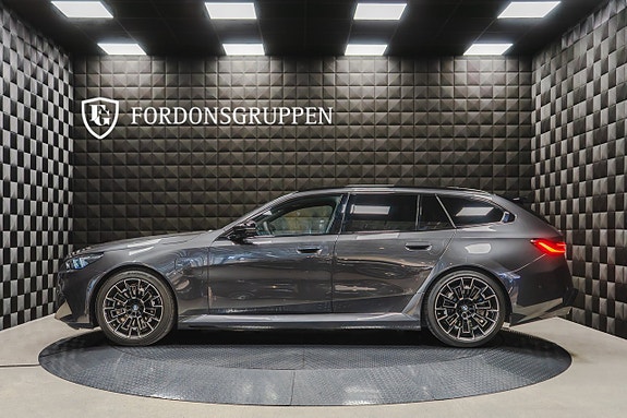 BMW M5 2 of 27