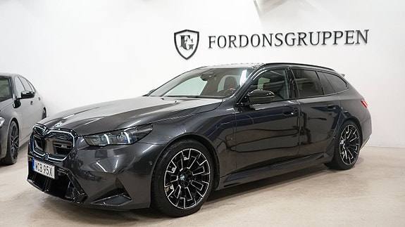 BMW M5 2 of 5