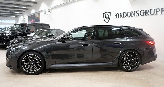 BMW M5 3 of 5