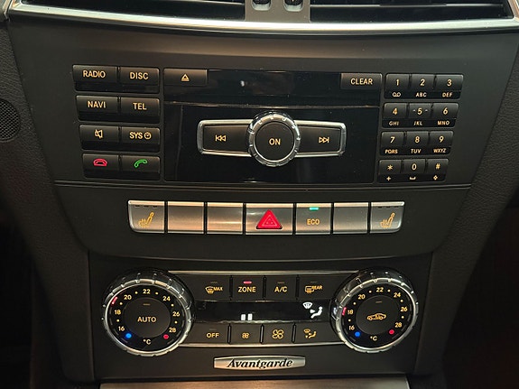 Mercedes-Benz C220 16 of 24