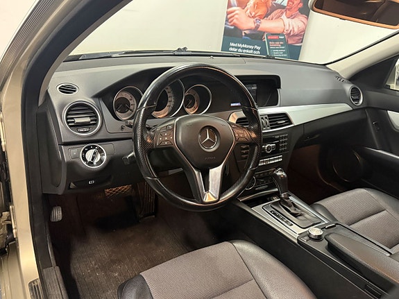 Mercedes-Benz C220 11 of 24