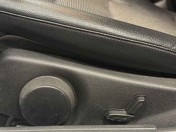 Mercedes-Benz C220 9 of 24