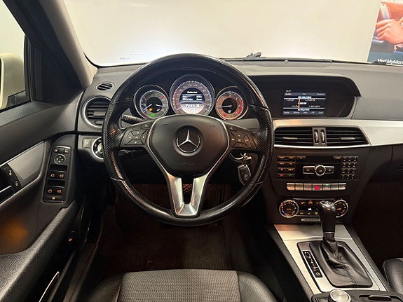 Mercedes-Benz C220 14 of 24