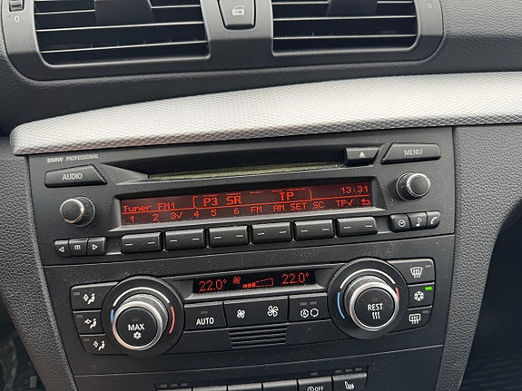 BMW 120d 4 of 5