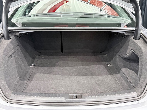 Audi A4 15 of 24