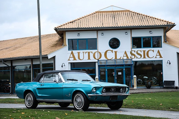 Ford Mustang 3 of 19