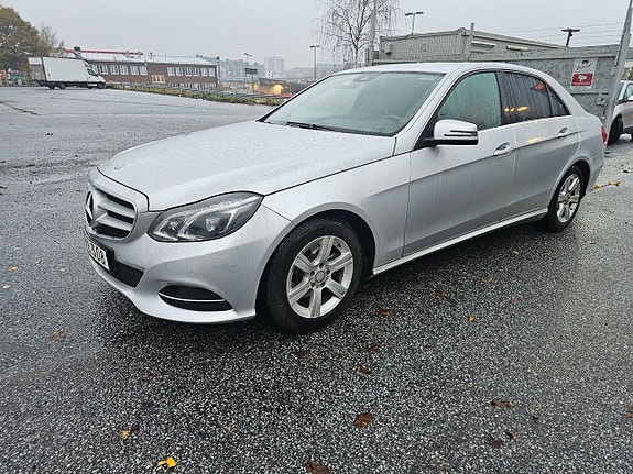 Mercedes-Benz E200
