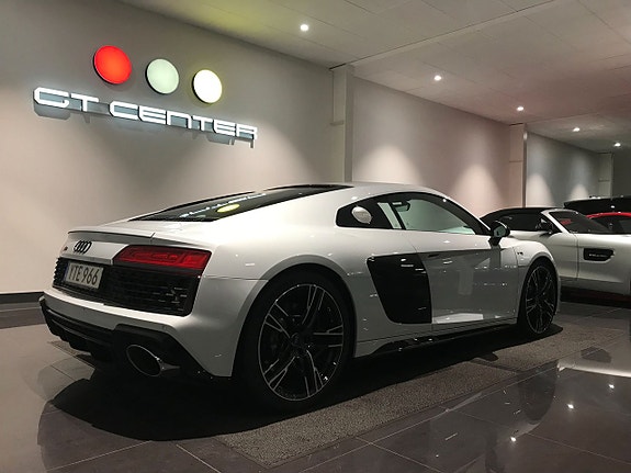 Audi R8 6 of 14