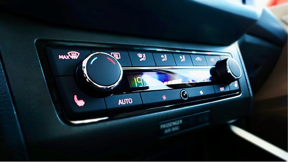 Seat Arona 11 of 15