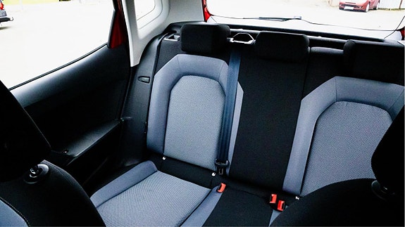 Seat Arona 4 of 15