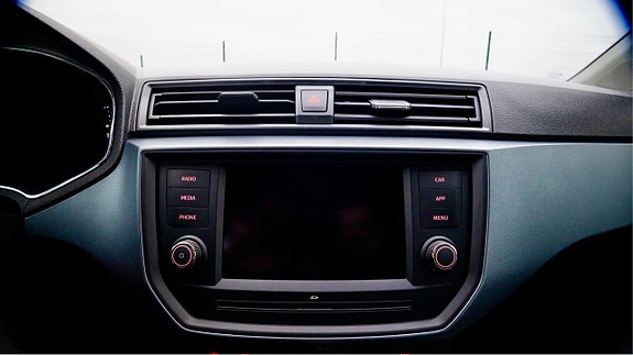 Seat Arona 7 of 15