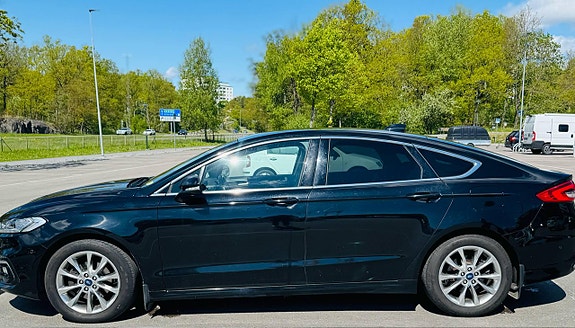 Ford Mondeo 8 of 9