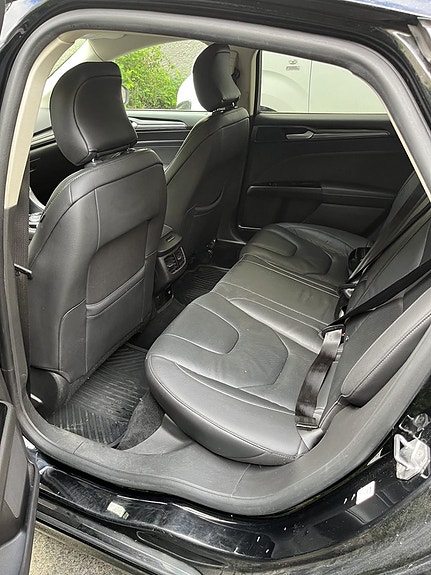 Ford Mondeo 2 of 9