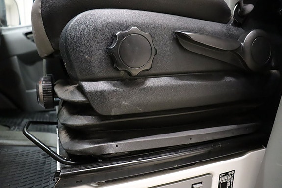 Volkswagen Crafter 19 of 30
