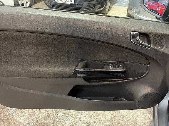 Opel Corsa 7 of 12