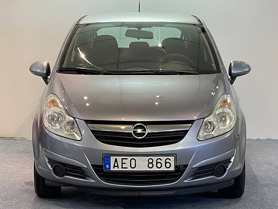 Opel Corsa 2 of 5