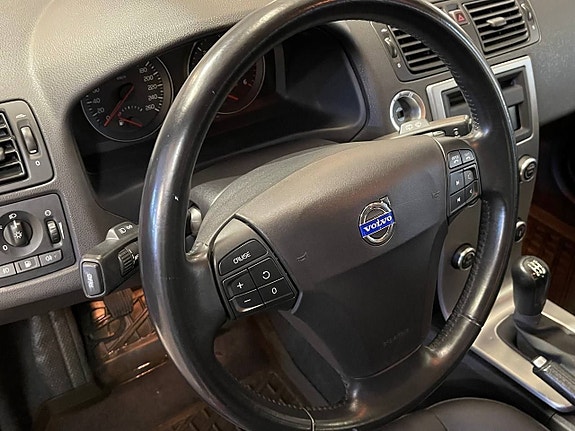Volvo V50 11 of 13