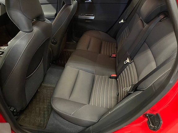 Volvo V50 8 of 13