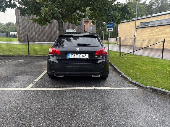 Peugeot 308 3 of 5