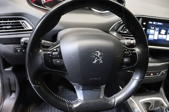 Peugeot 308 21 of 22