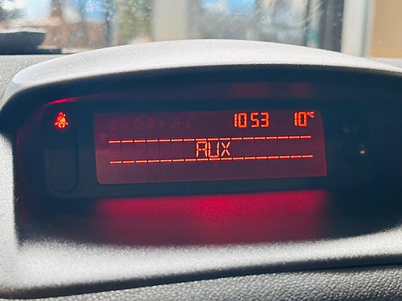 Renault Clio 13 of 18